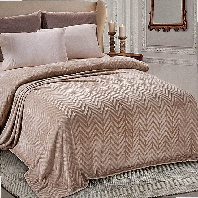 Flannel Fleece Queen Size Bed Blanket, Lightweight Breathable Soft Bedspread Plu