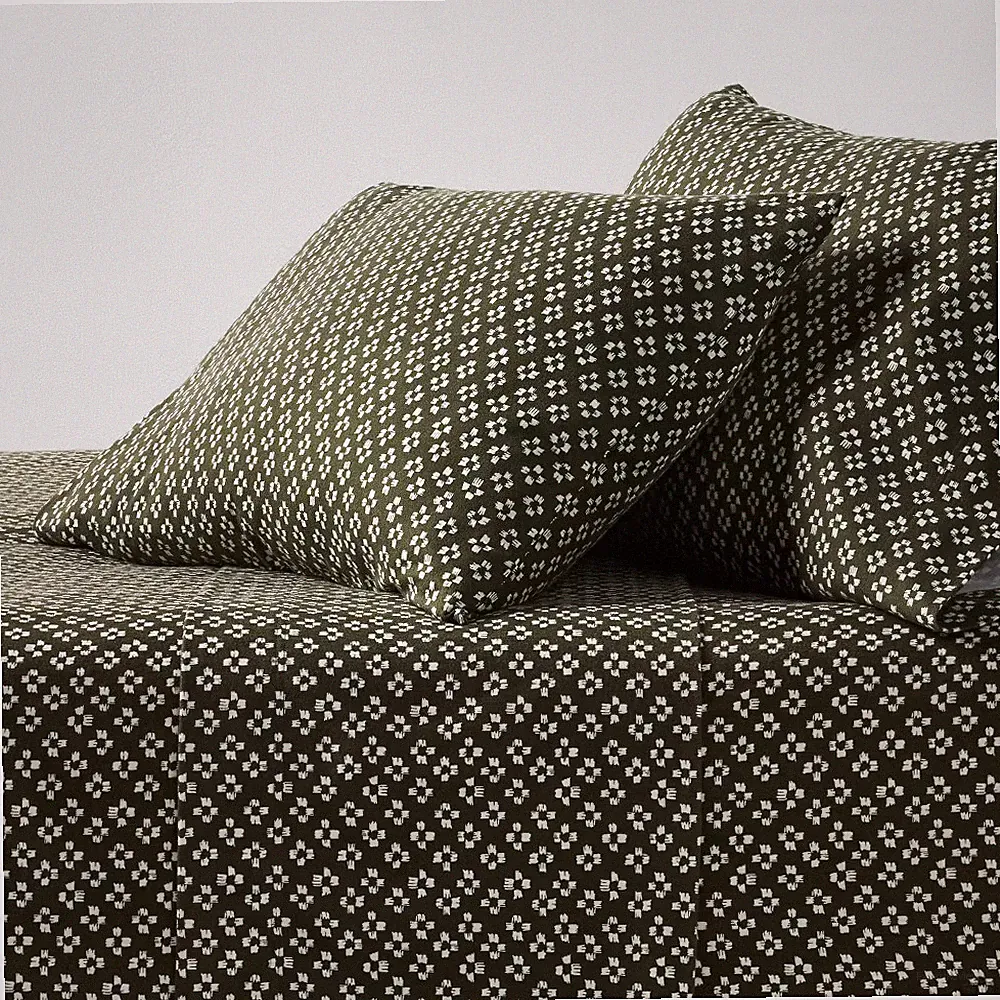 King Ultra Soft Flannel Sheet Set Green Geo - Threshold