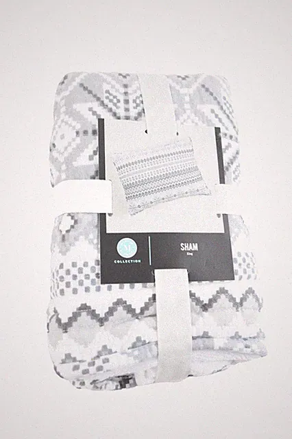 Martha Stewart Fair Isle Flan Flannel King Shams New White Gray Quilted