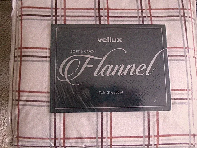 New Twin Size Flannel Sheet Set ** Wine/Grey Window Pane Pattern # 1184