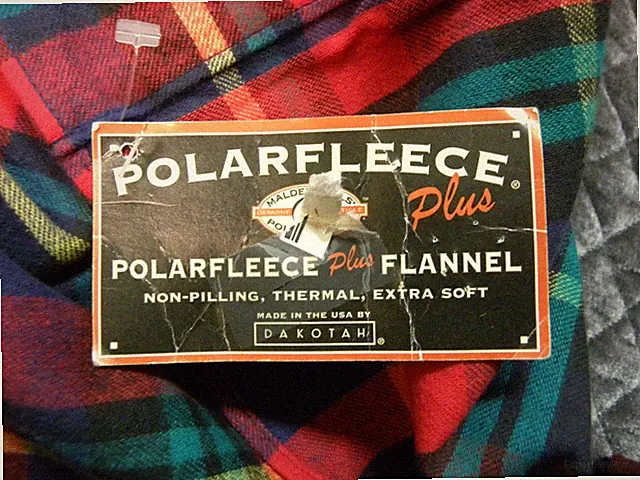 NWT POLARFLEECE Plus Flannel Bed Skirt Red-Multicolor Plaid Full Flaw