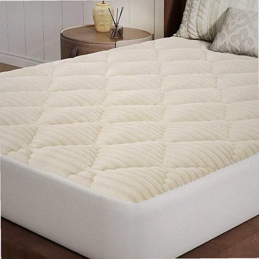 Queen Flannel Mattress Topper, Ultra Soft Faux Fur Mattress Pad with Deep Pocket